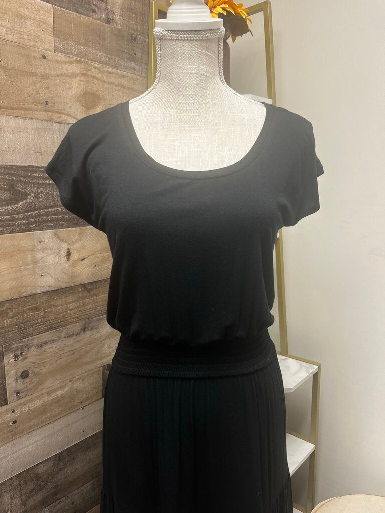 Anthro Bordeaux Black Short Sleeve Tiered Maxi