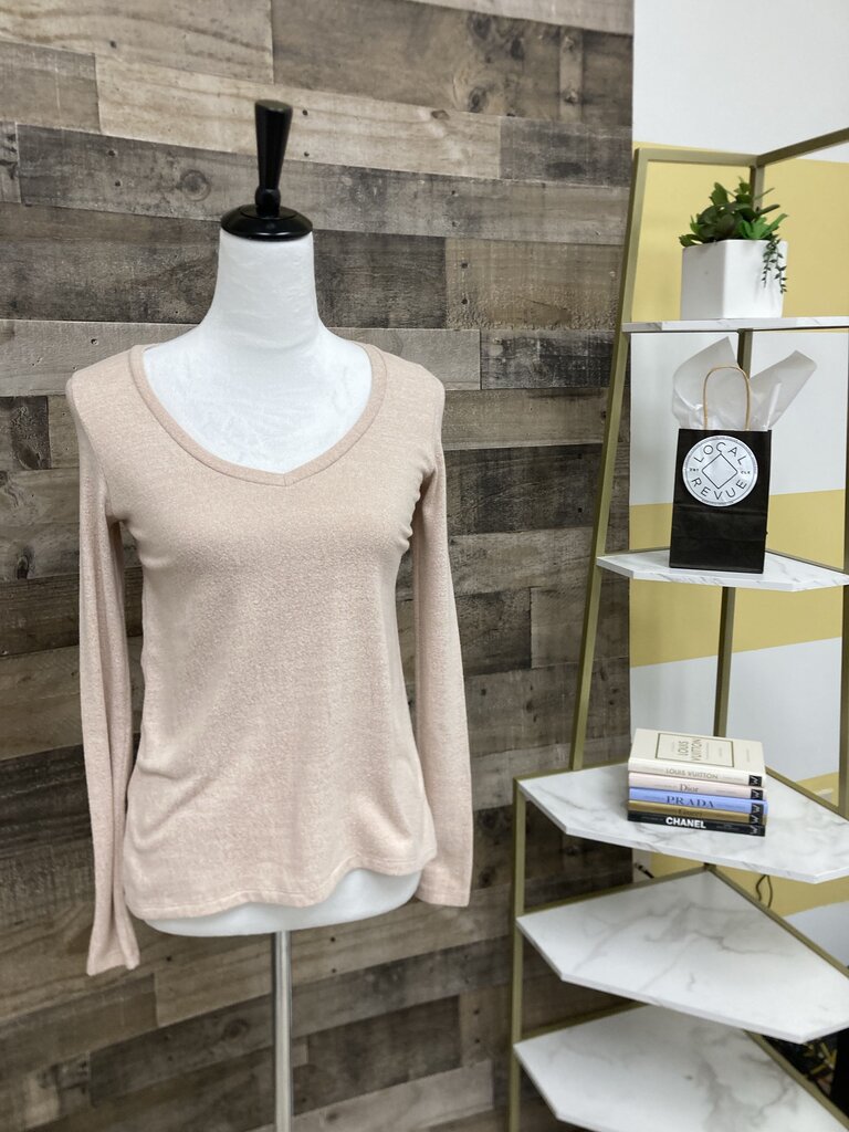 American Eagle Soft and Sexy Plush Long Sleeve Blush V-Neck