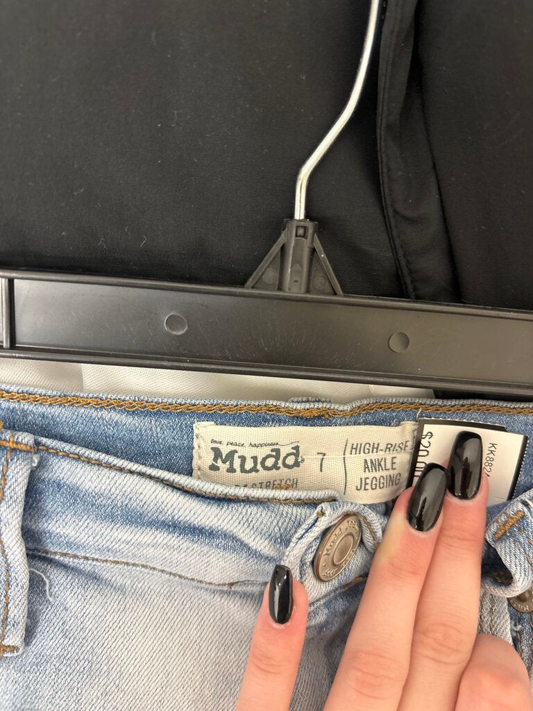 MUDD High Rise LT. Blue Distressed/Ripped Jegging