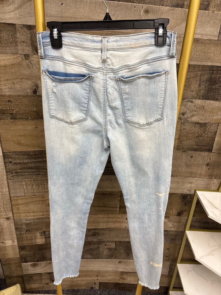 MUDD High Rise LT. Blue Distressed/Ripped Jegging