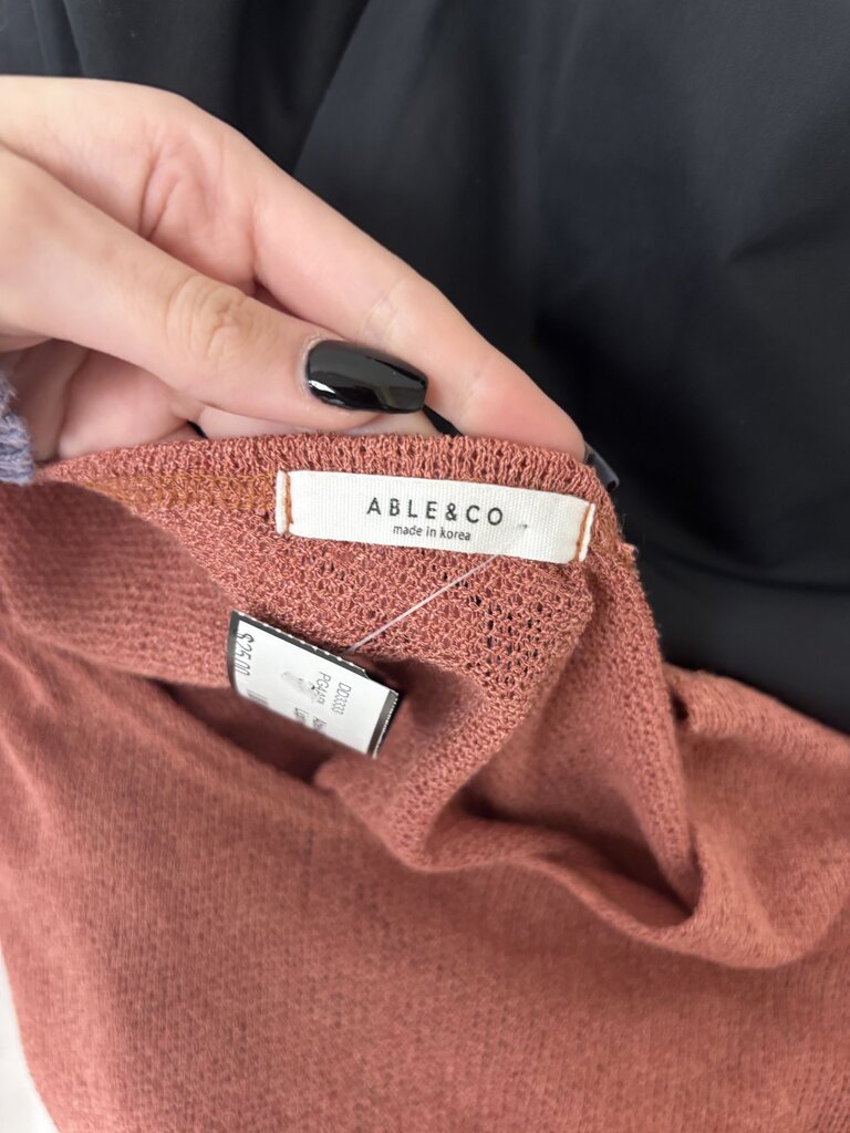 Able&Co Coral Pink Lightweight Sweater