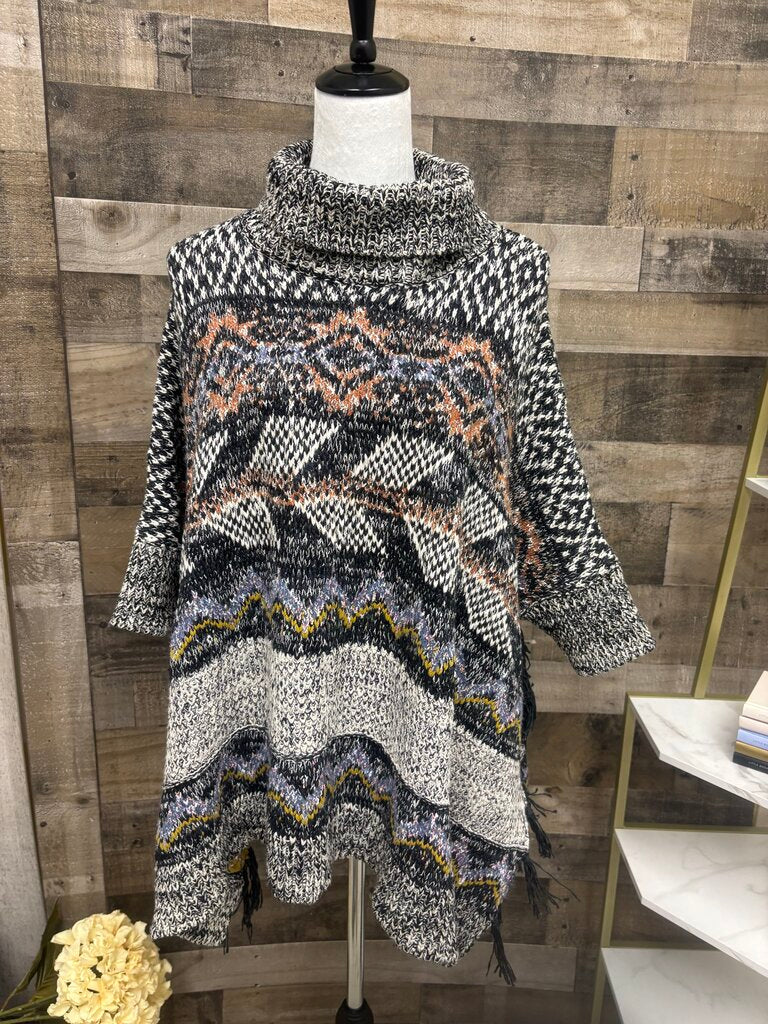 Anthro Pilcro Black & White Cowel Neck Ponch