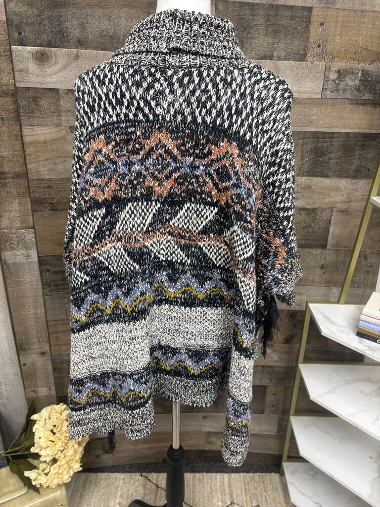 Anthro Pilcro Black & White Cowel Neck Ponch