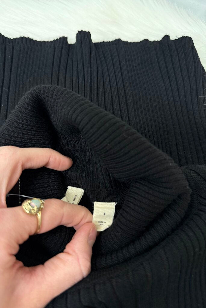Anthro Moth Black Ribbed Button Cuffs Turtleneck