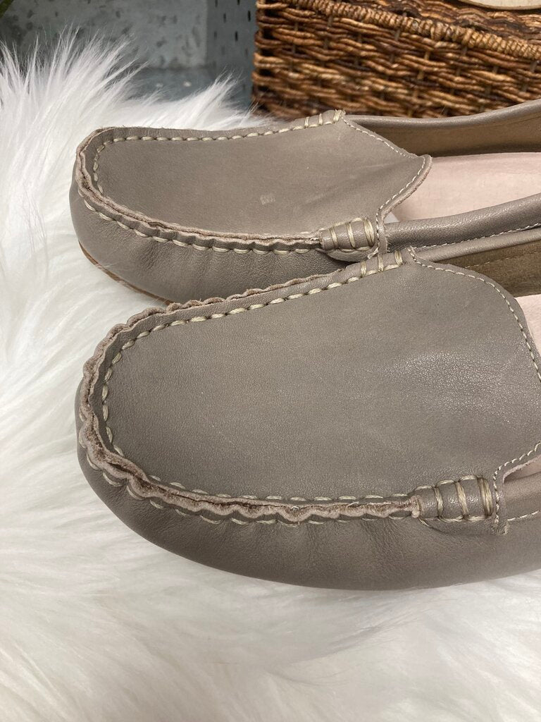 Blondo Taupe/Gray Leather Loafer