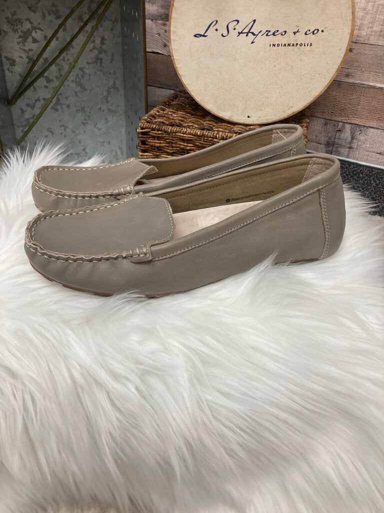 Blondo Taupe/Gray Leather Loafer
