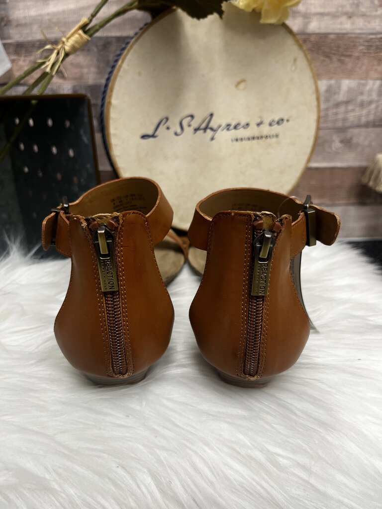 Kenneth Cole Reaction Brown T-Strap Sandals