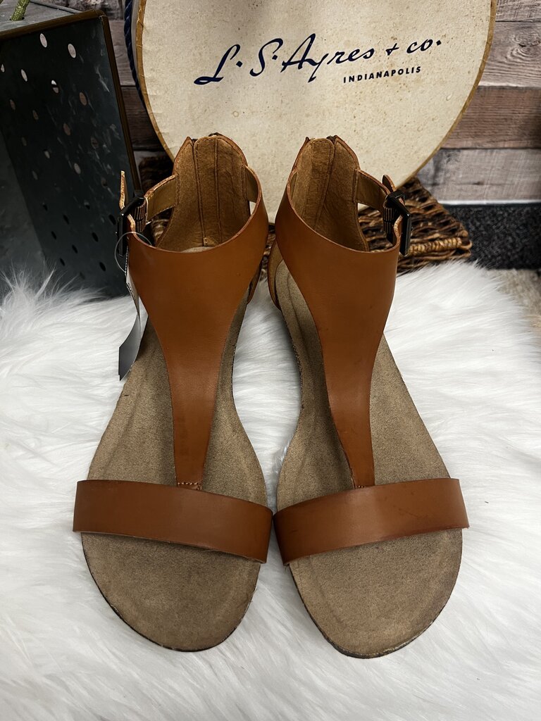 Kenneth Cole Reaction Brown T-Strap Sandals