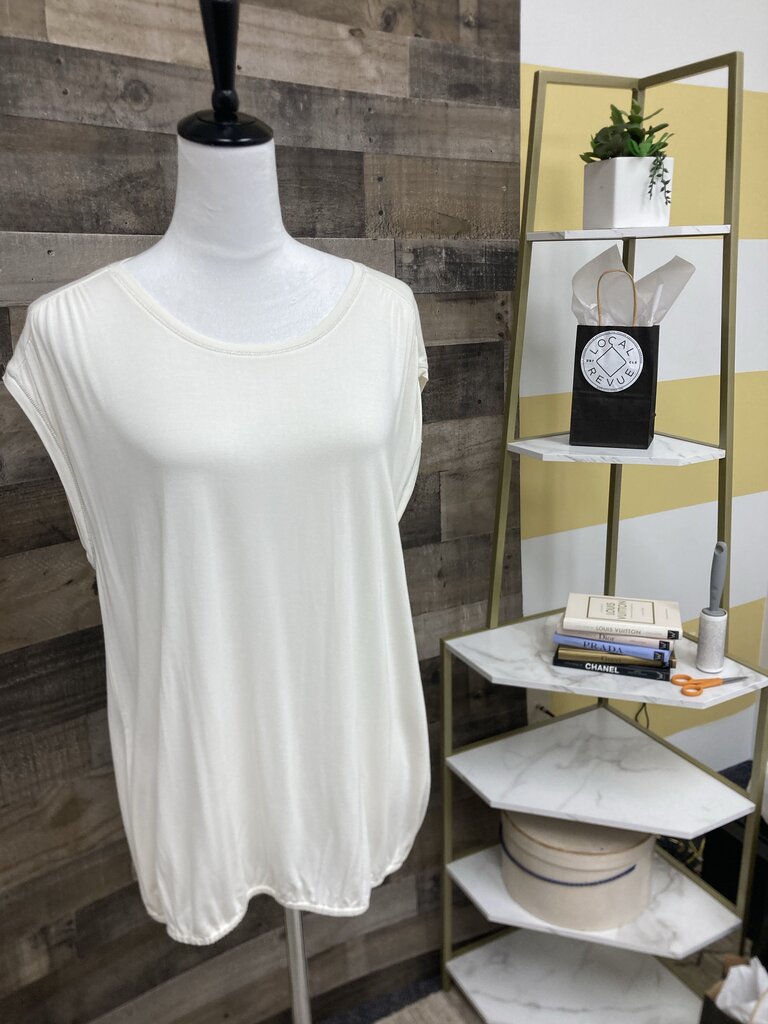 Liz Claiborne Cream Sleeveless Top
