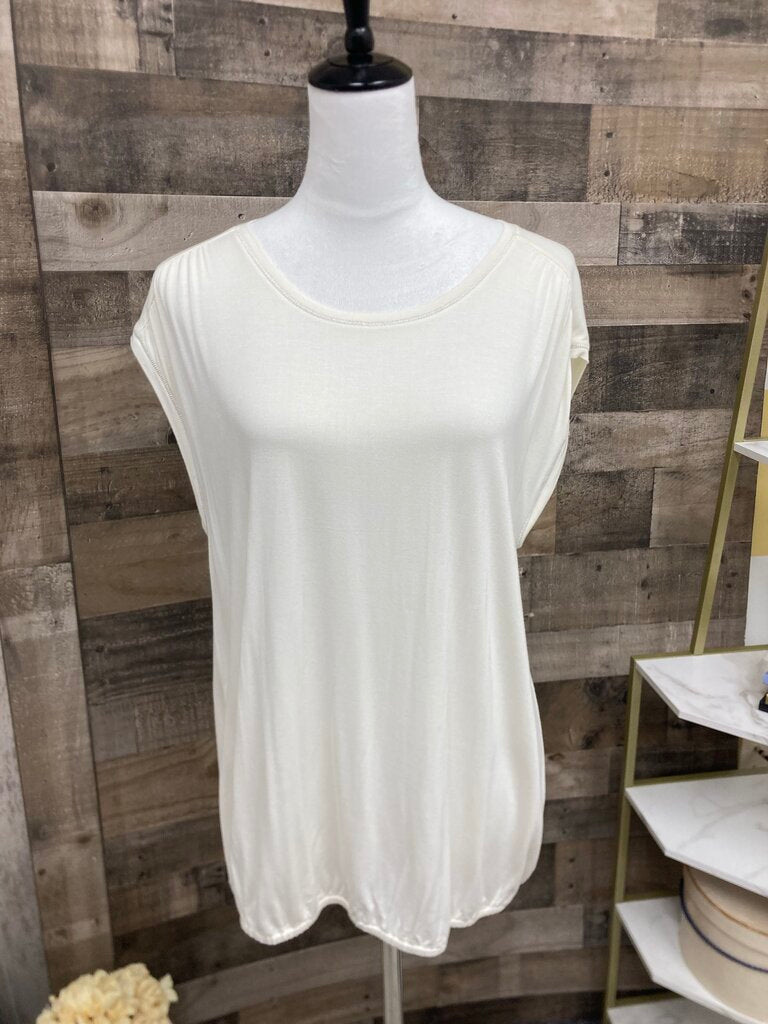 Liz Claiborne Cream Sleeveless Top