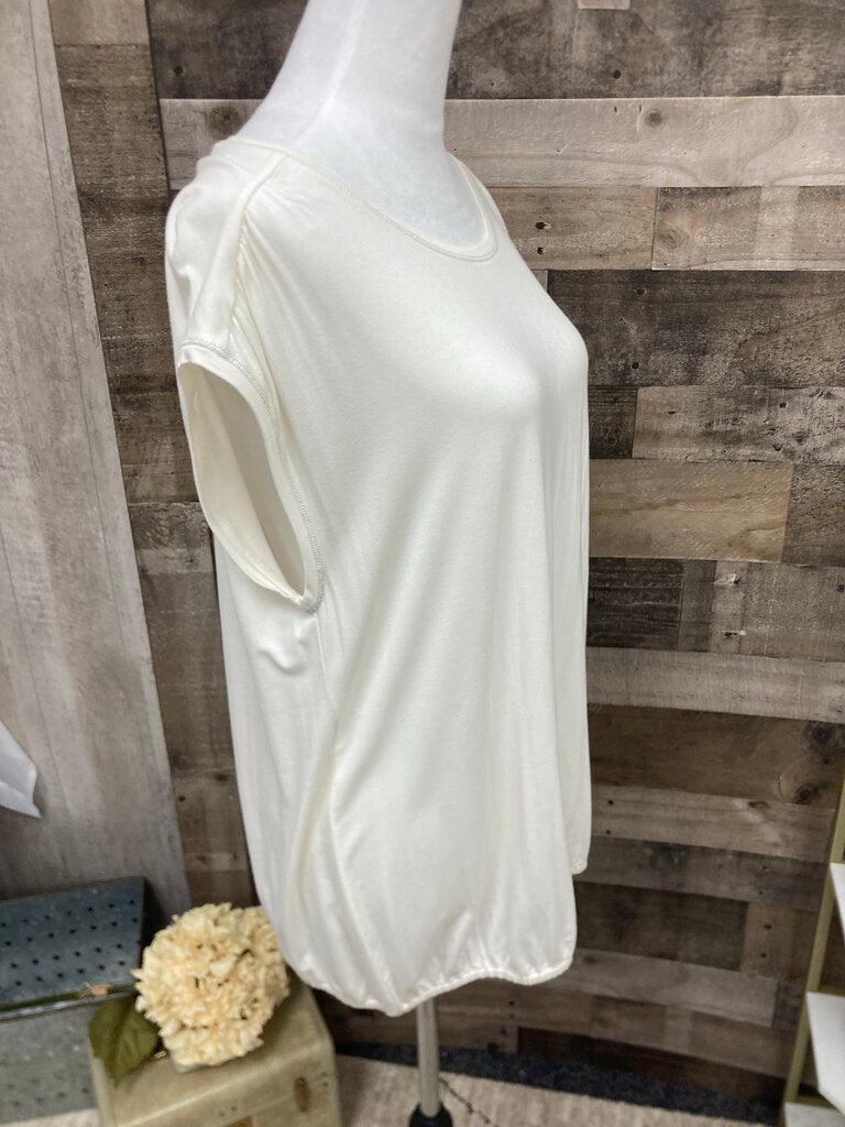 Liz Claiborne Cream Sleeveless Top