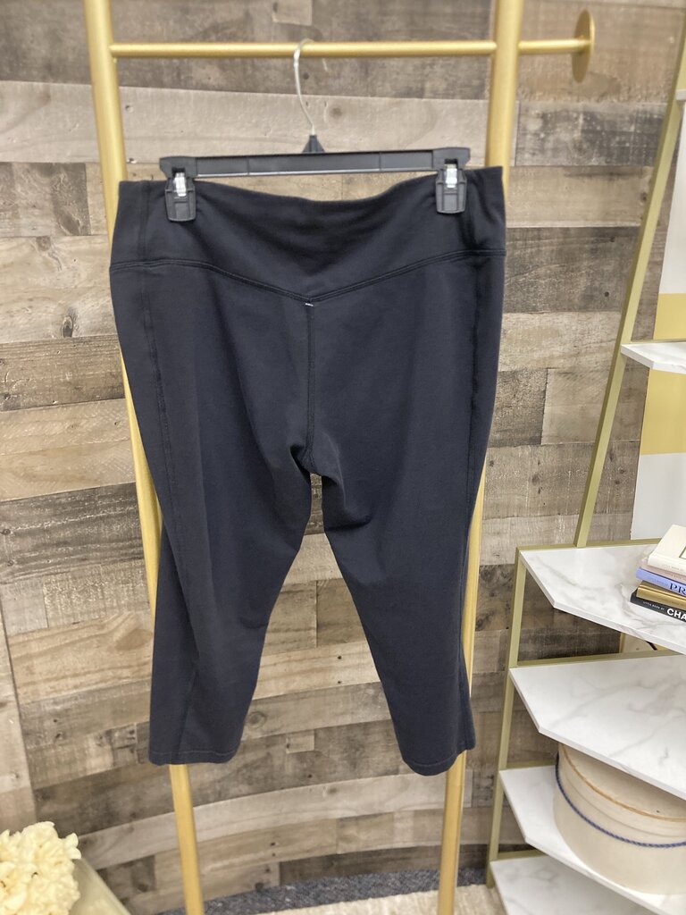 Nike Black Dri Fit Cropped Leggings