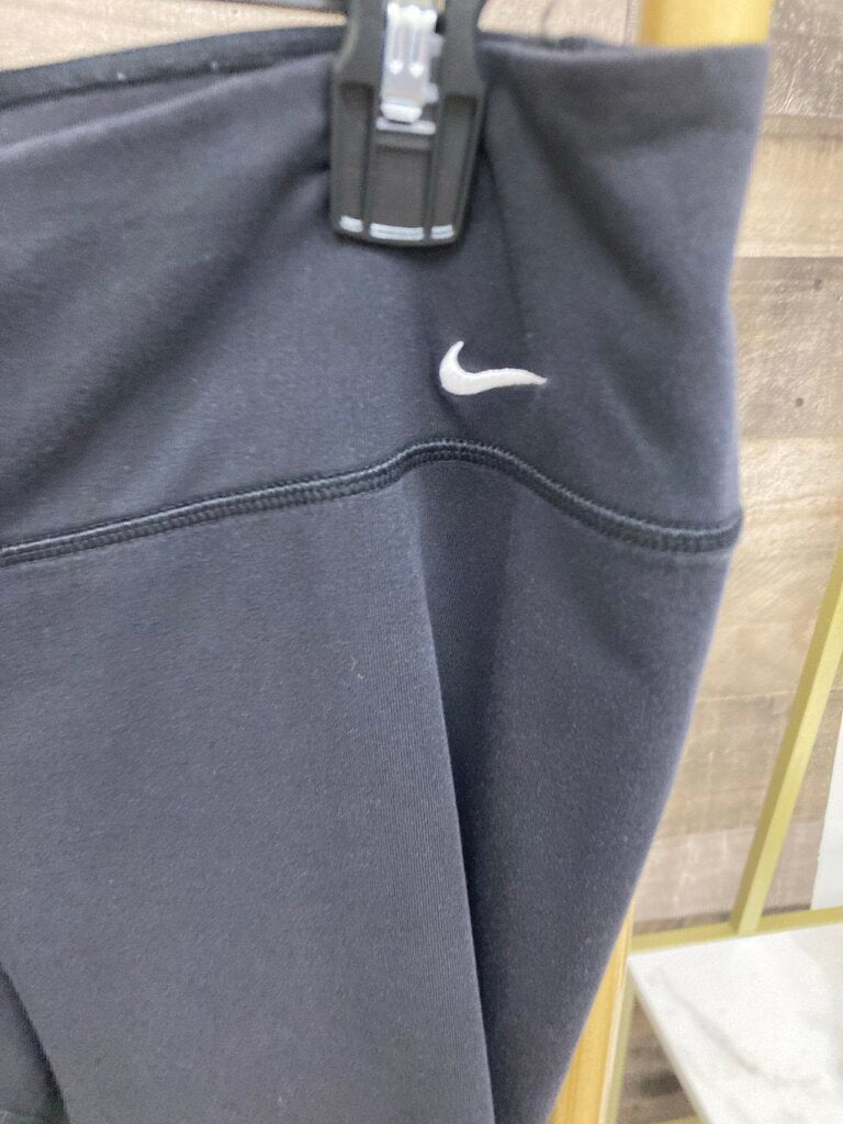 Nike Black Dri Fit Cropped Leggings