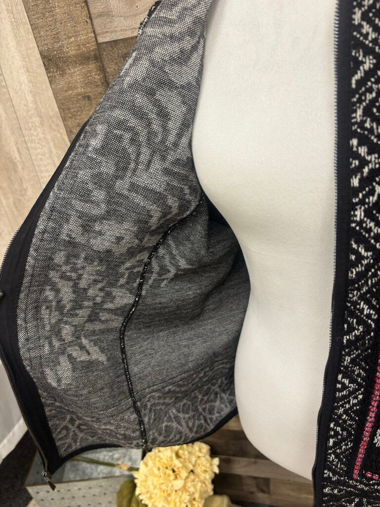 Chico's Jacquard Black & White Patterned Zip