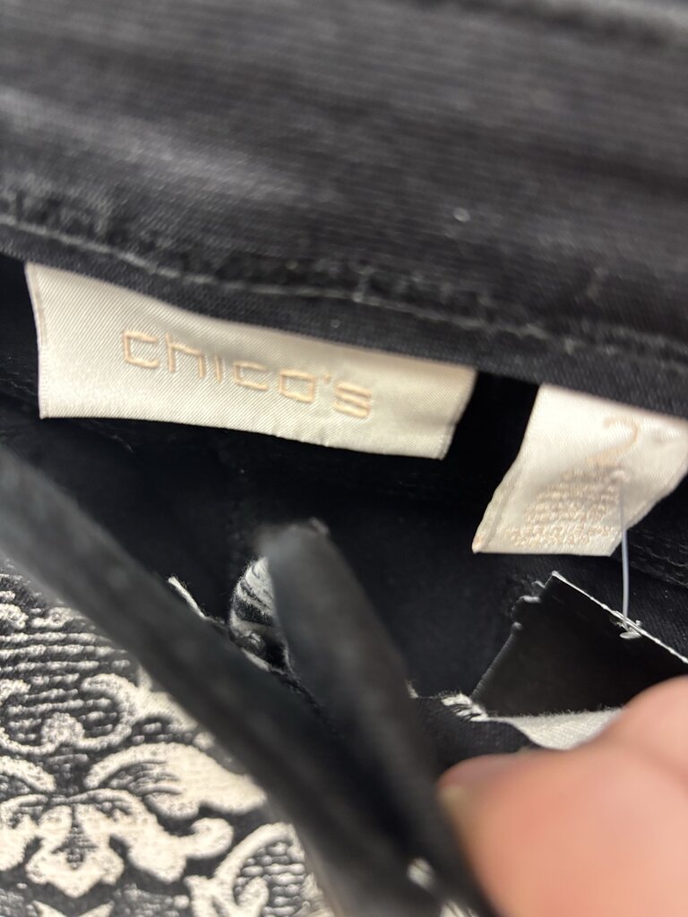 Chico's Ultimate Fit Black & White Damsk Like