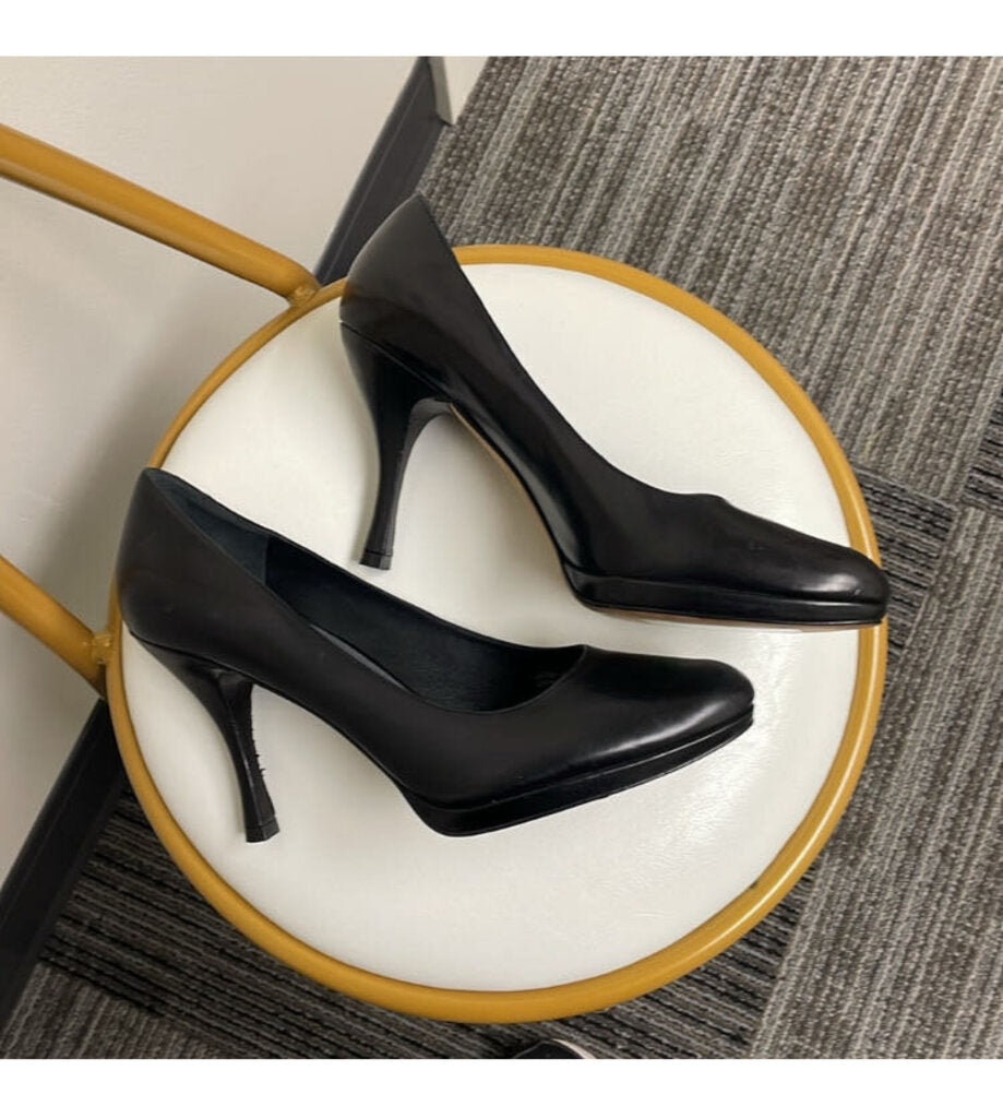 Via Spiga Black Leather Pump