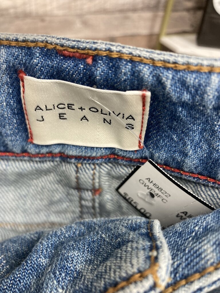 Alice & Olivia Distressed Lt Wash Cropped