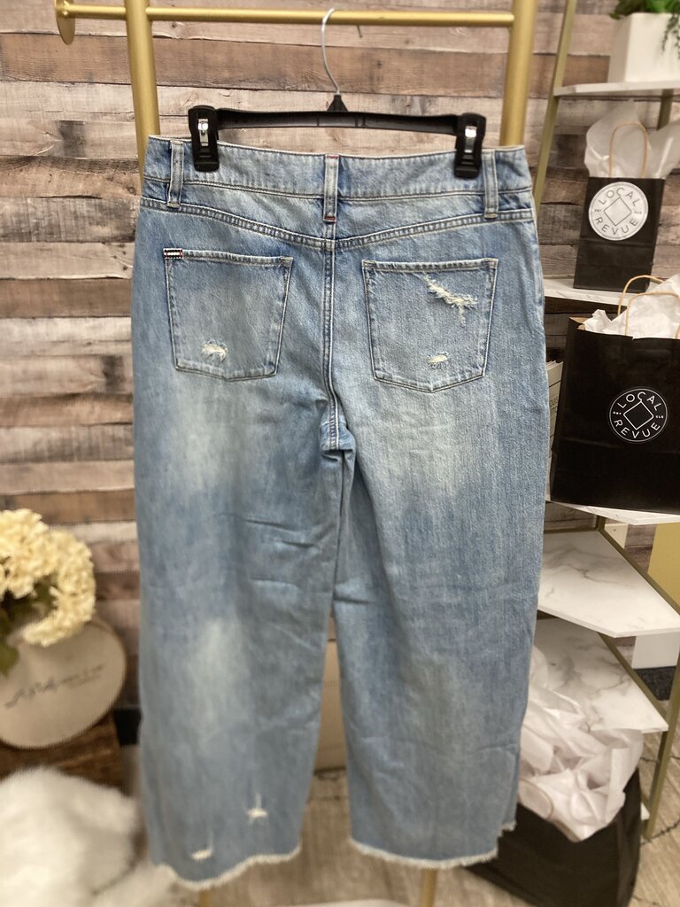 Alice & Olivia Distressed Lt Wash Cropped