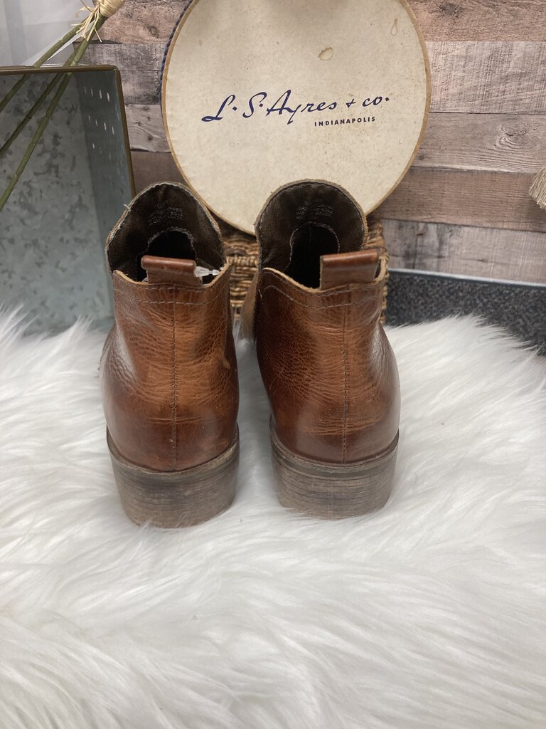 Matisse Cognac Brown Distressed Booties