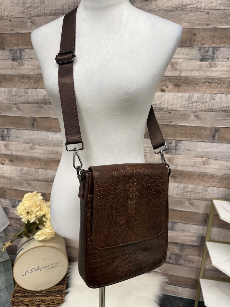 Crocodile Embossed Leather Crossbody Messenger Bag
