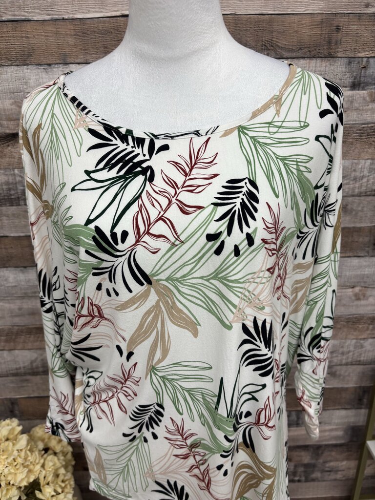 Chico's Tropical Leaf Print Quarter Sleeve Top