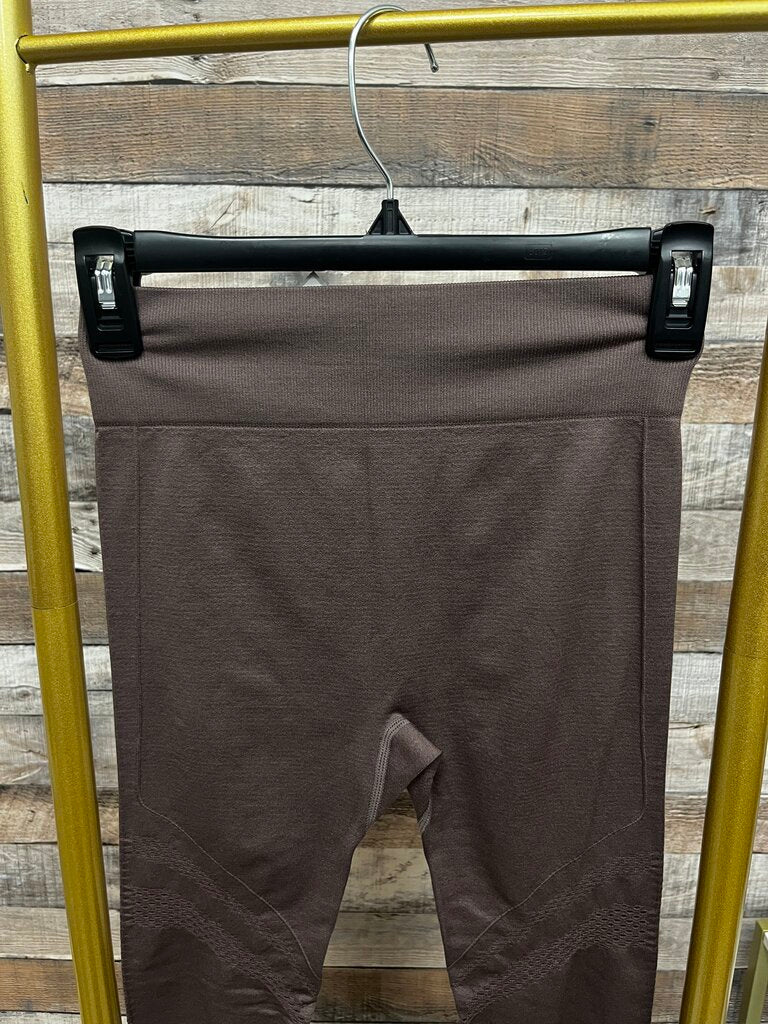 Walk Pop Taupe Cutout Design Athletic Leggings