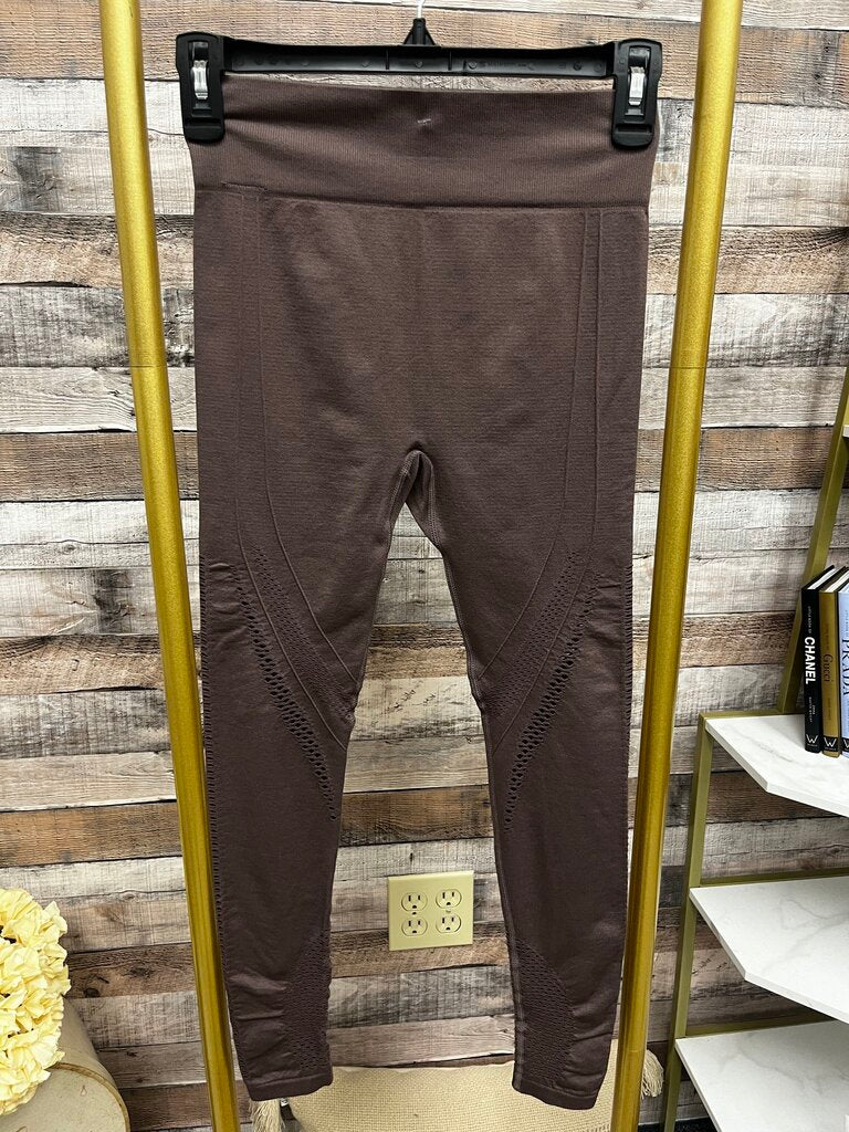 Walk Pop Taupe Cutout Design Athletic Leggings