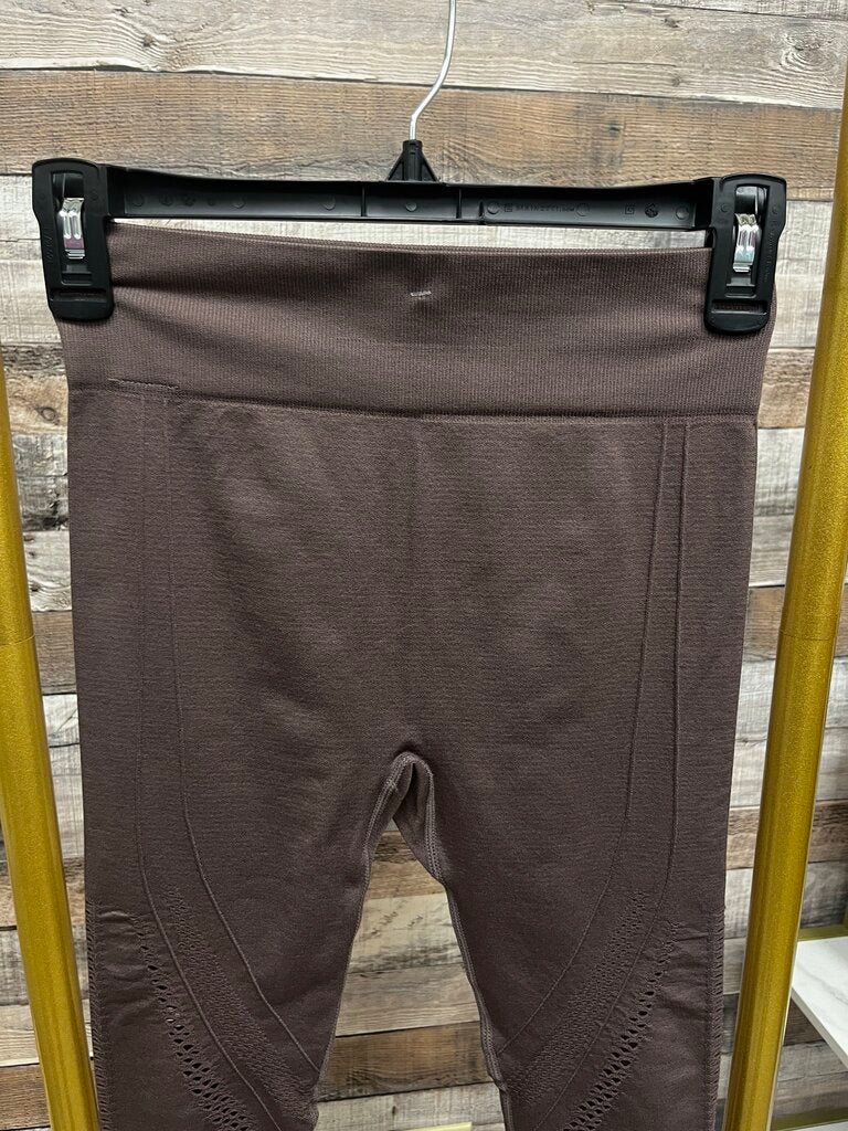 Walk Pop Taupe Cutout Design Athletic Leggings