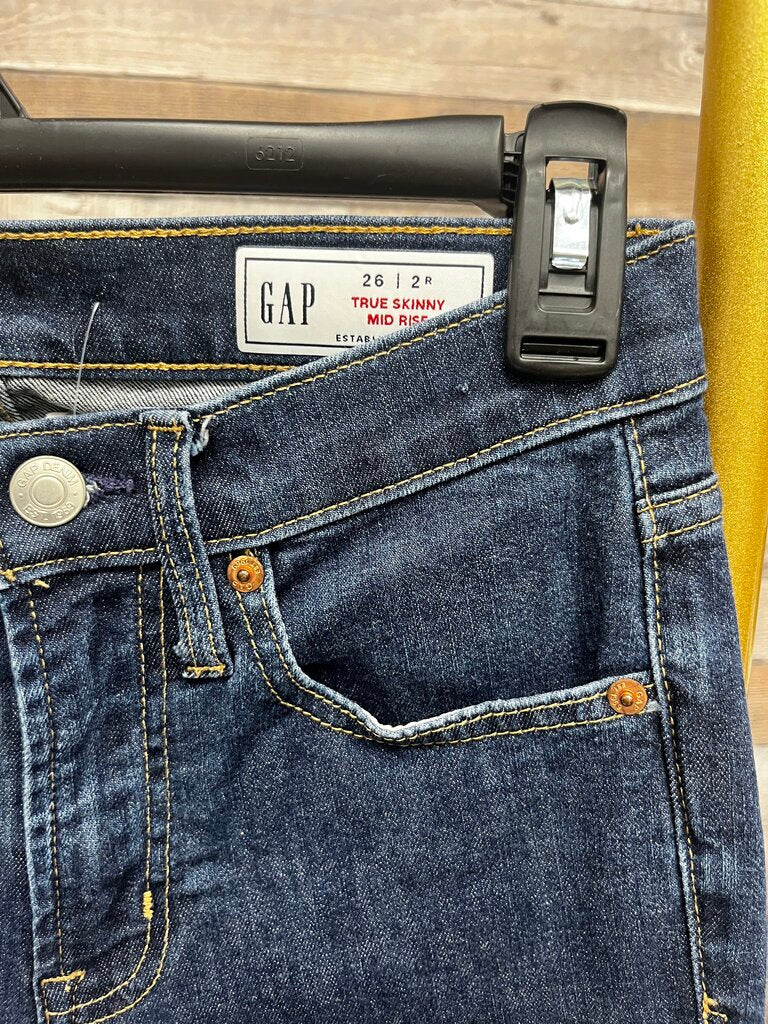 Gap Dark Wash Denim Mid-Rise Skinny Jeans