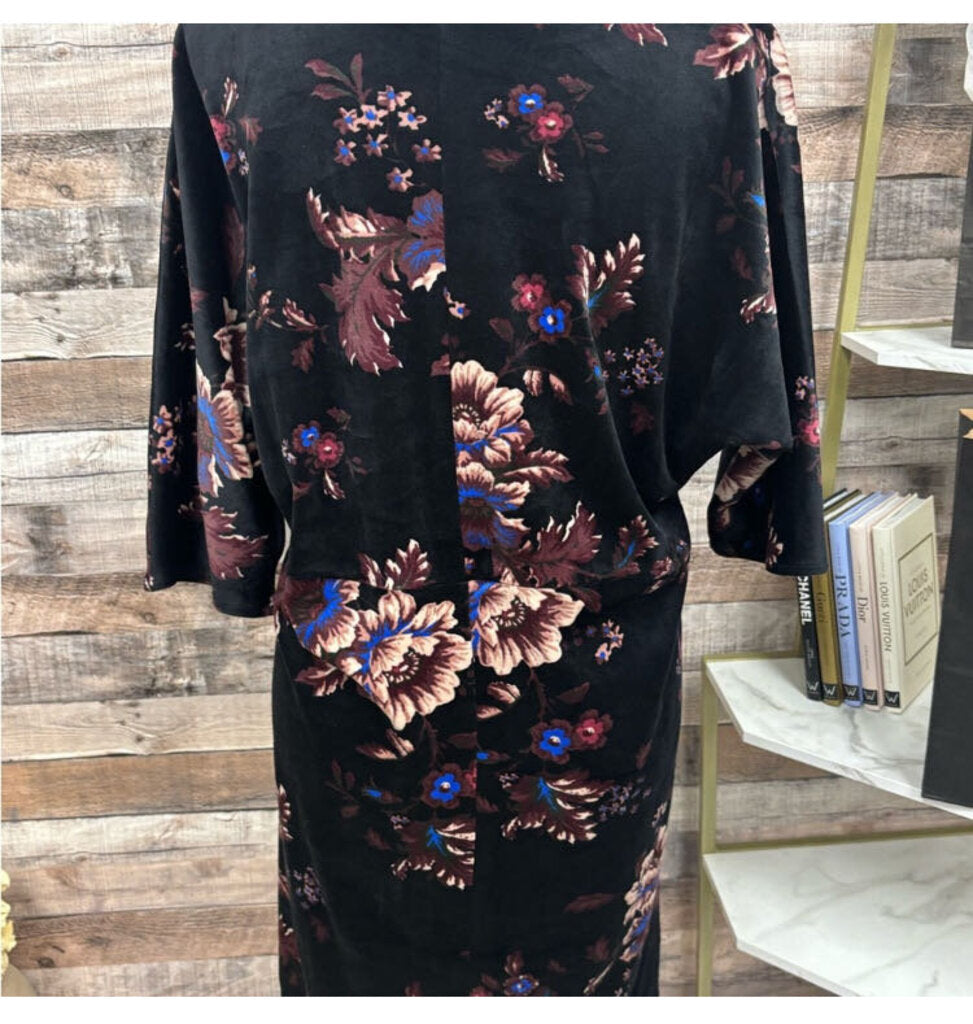 Colleen Lopez Black Velvet Kimono Sleeve Floral Print