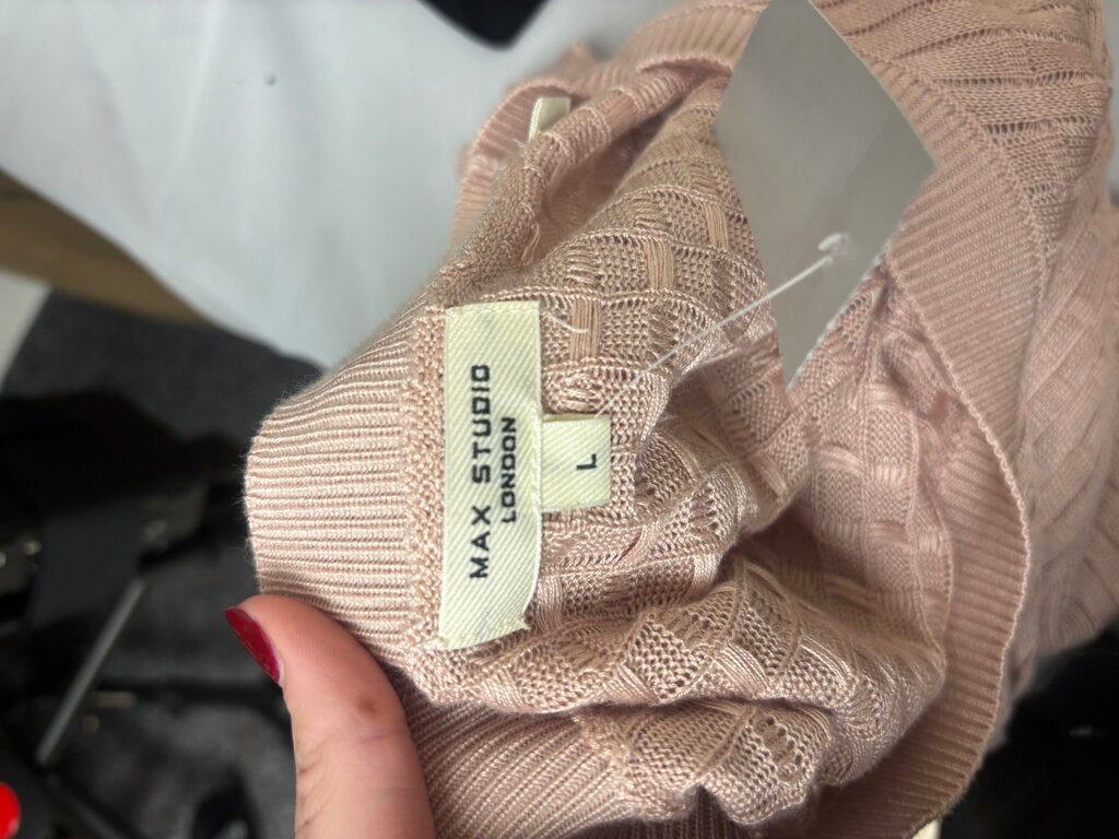 Max Studio Rose Short Sleeve Sweater
