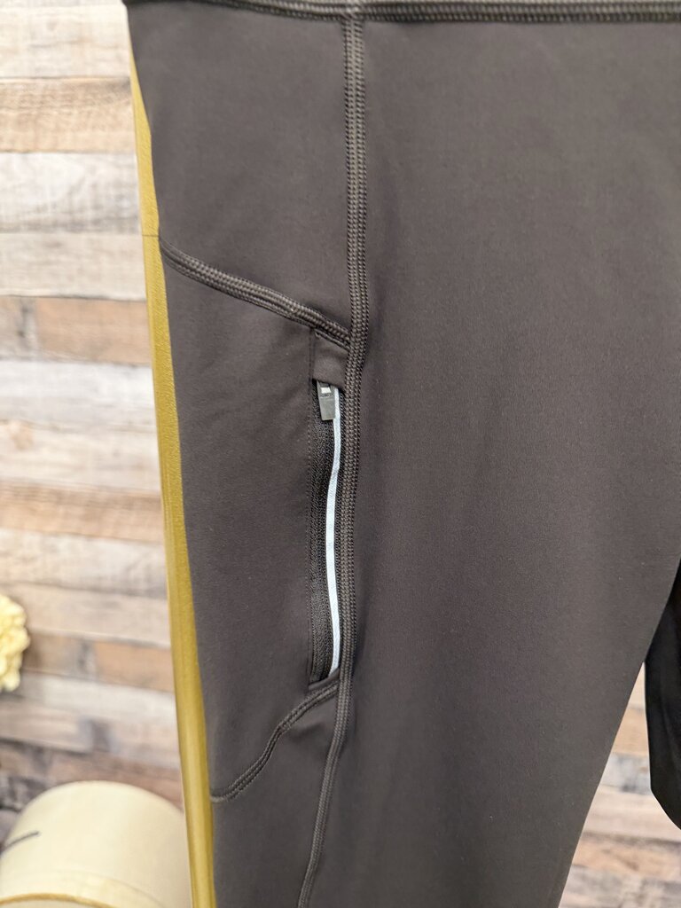 Athleta Black Rainier Tight Leggins