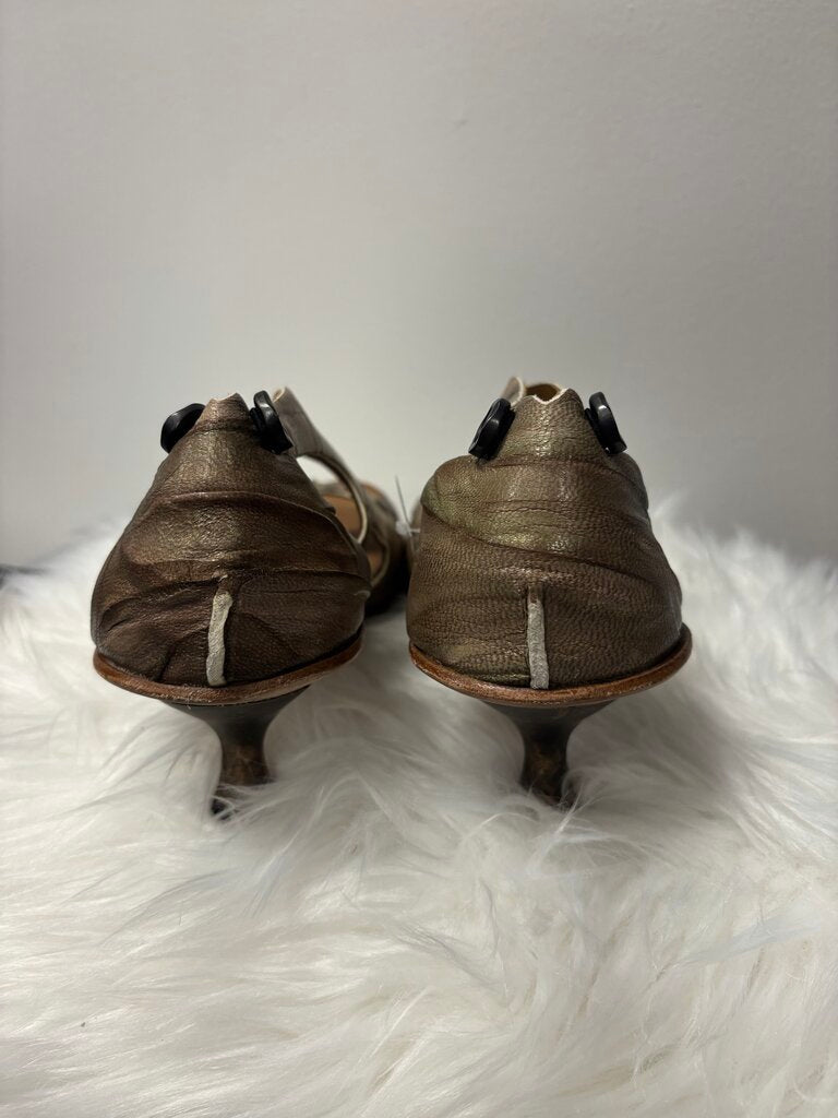 Cydwoq Vintage Tan Swirl Sandal
