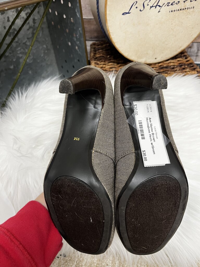 Ann Marino Brown Herringbone Heels w/Green Bow