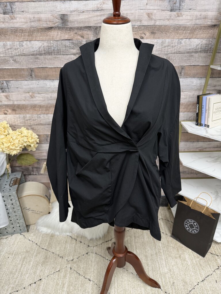 Moyuru Black Wrap-Style Front Button Closure Jacket