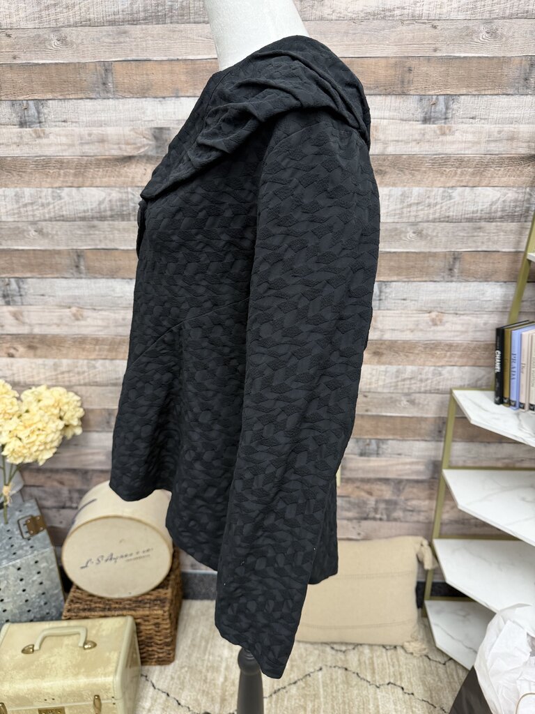 Niche by Nilgun Derman Black Textured Button Blazer