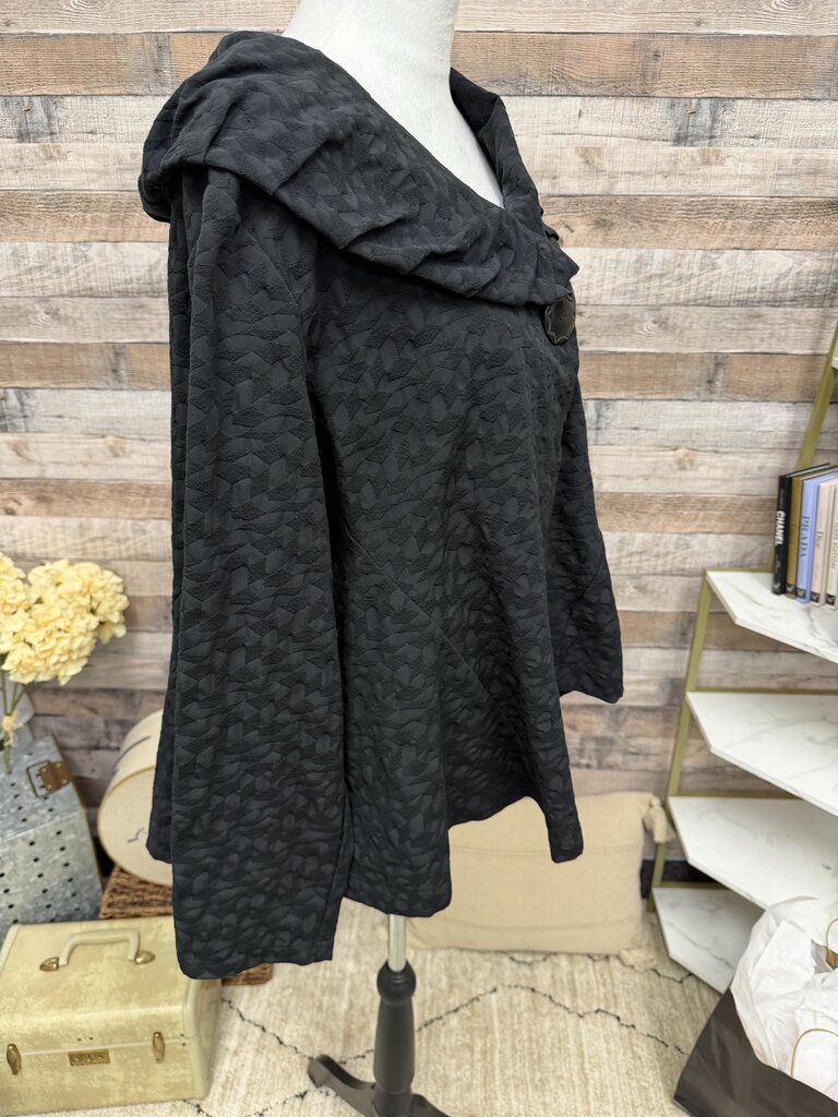 Niche by Nilgun Derman Black Textured Button Blazer