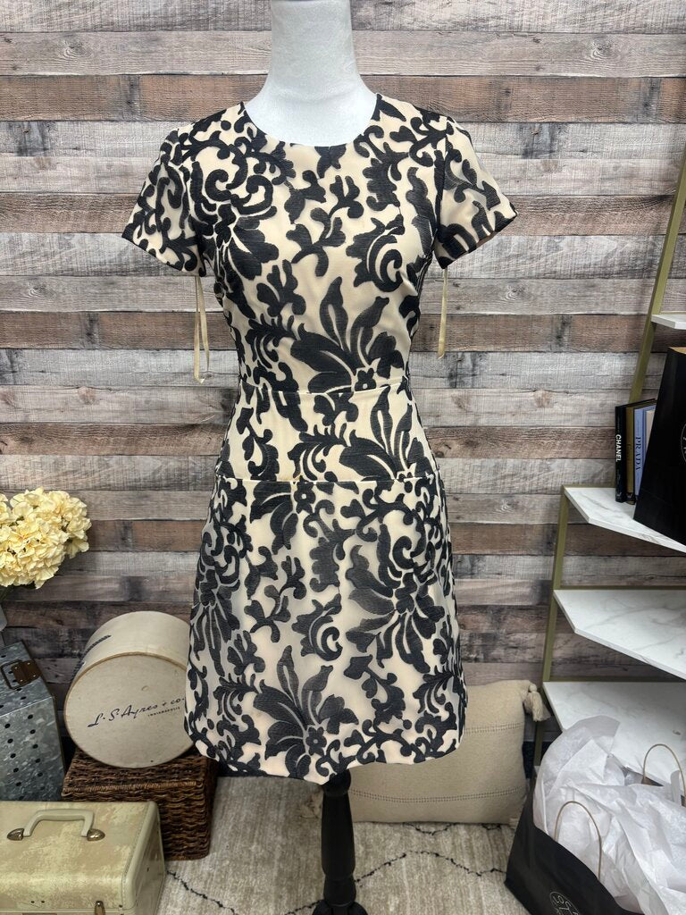 Gianni Bini Black & Nude Floral Jacquard