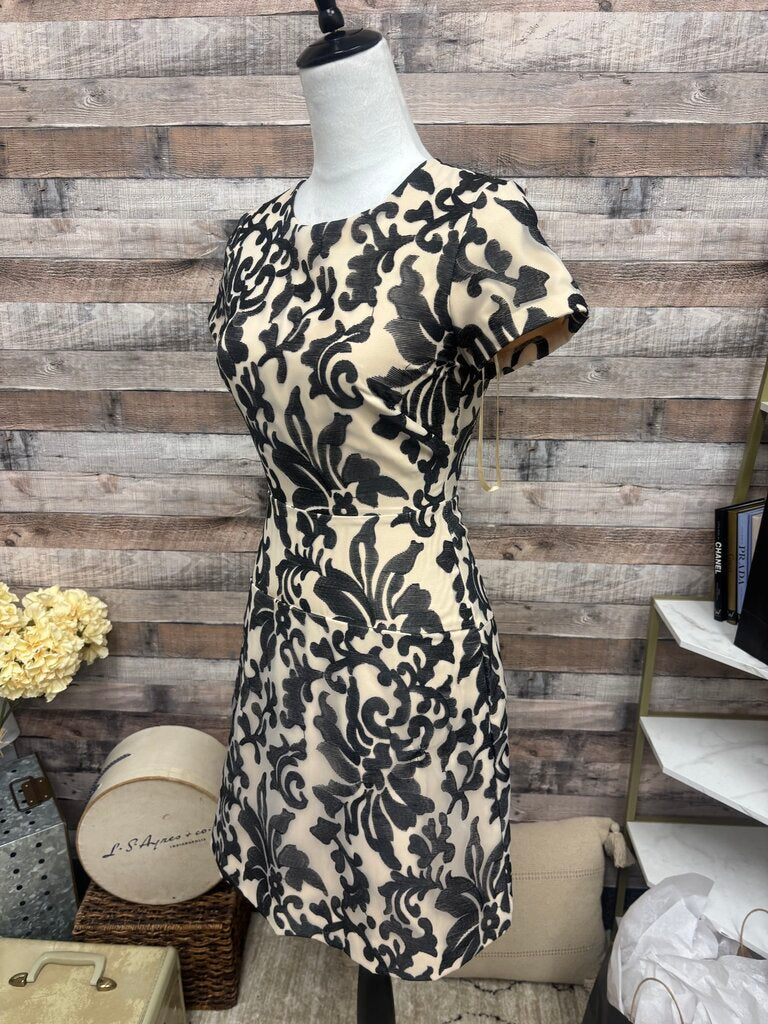 Gianni Bini Black & Nude Floral Jacquard