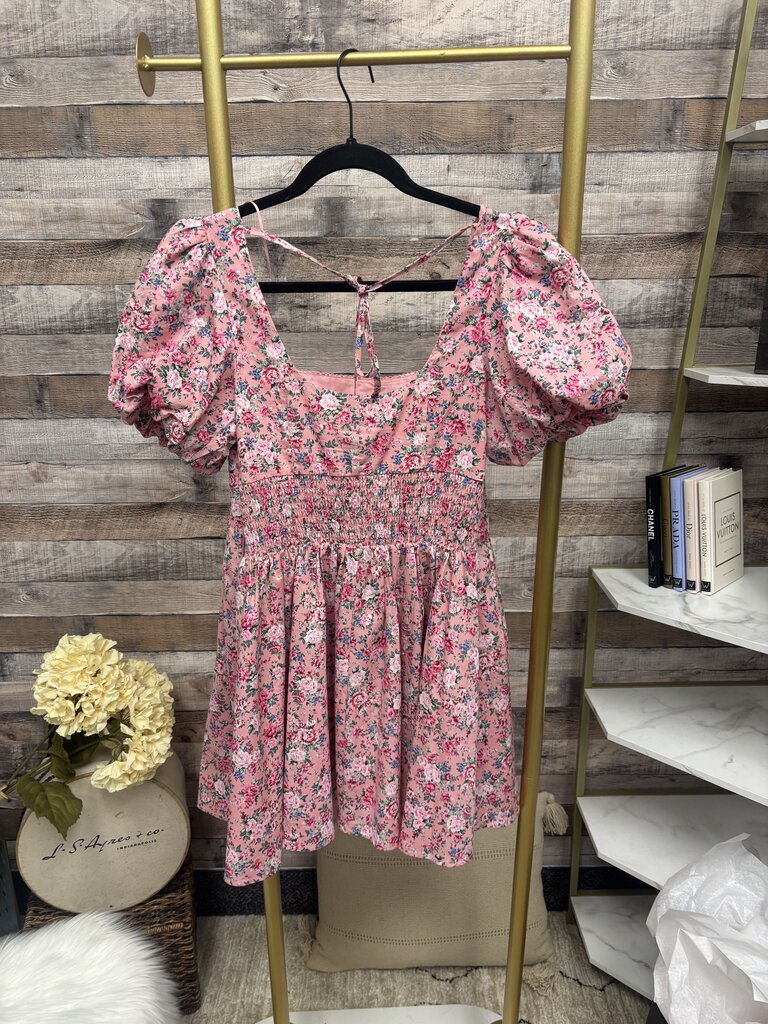 NWT Mable Pink Floral Bubble Sleeve