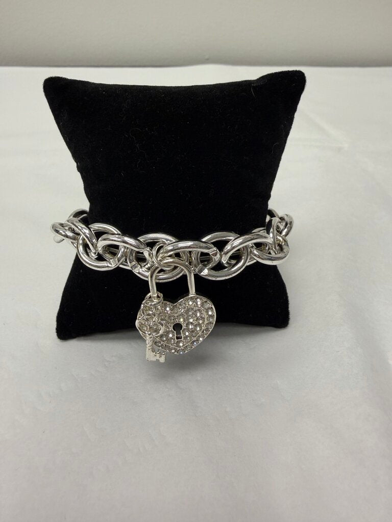 Silver Chuncky Chain Bracelet w/Rhinestone Heart Lock & Key