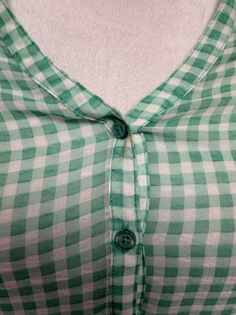 Daisy Fuentes Green & White Gingham