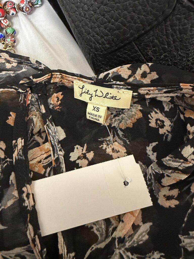 Lily White Black w/Brown Floral Pattern