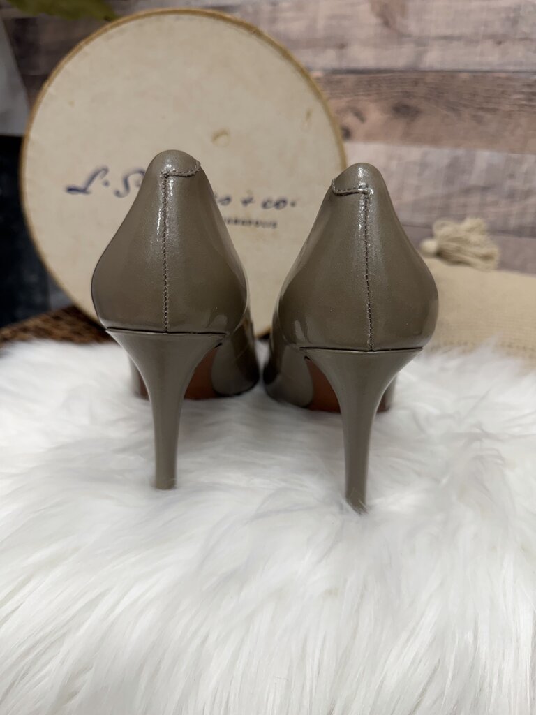 Coach Taupe Leather Pumps w/Pointed Toe