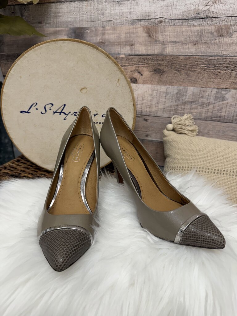 Coach Taupe Leather Pumps w/Pointed Toe