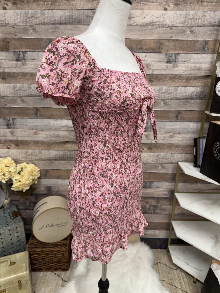 Madden NYC Pink Floral Smocked Puff Sleeve Mini Dress