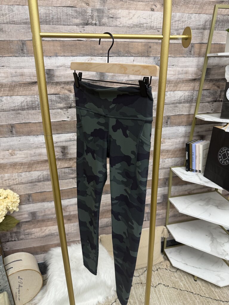 Old Navy Active Green Camo High-Rise Athletic Leggings