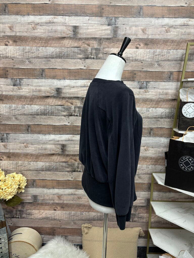 Lululemon Black Cropped Sweatshirt