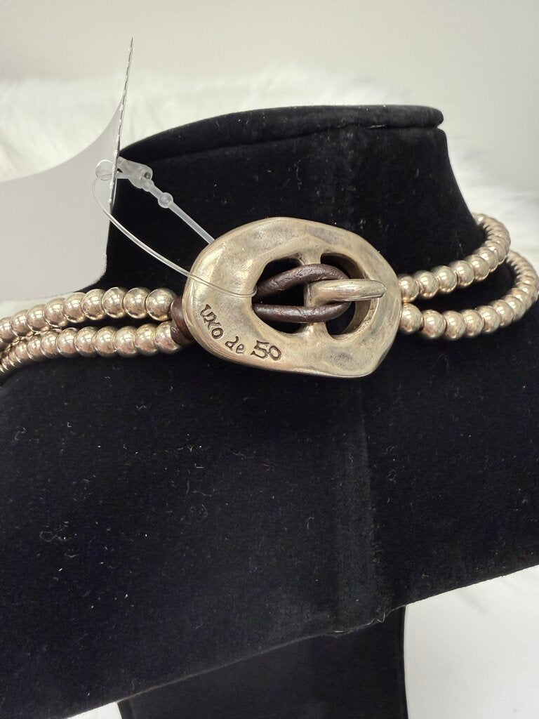Uno de 50 Silver Multi Strand Beaded w/Oval