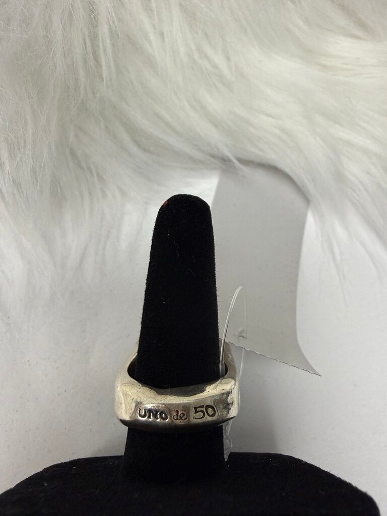 Uno de 50 Silver Ring w/Bluish Stone